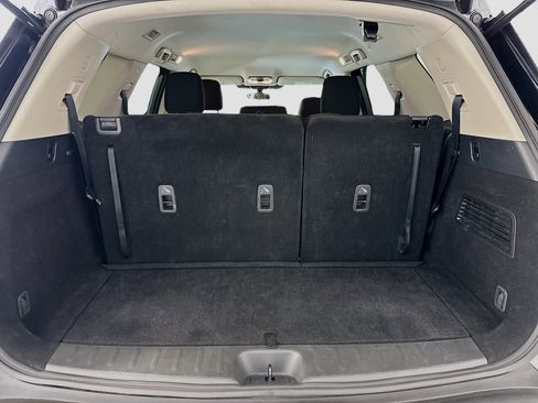 Used 2023 Nissan Pathfinder SV image 30