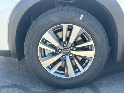 New 2026 Nissan Pathfinder SL AWD/4WD image 13