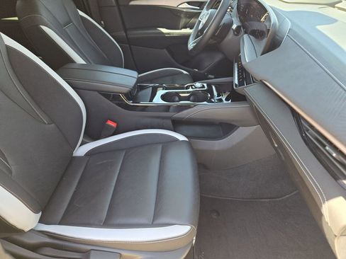 Used 2025 Buick Envision Sport Touring AWD/4WD image 9