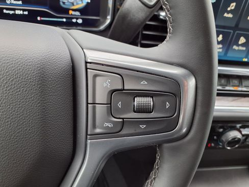 Used 2025 Chevrolet Silverado 3500 LTZ w/ LTZ Plus Package image 16