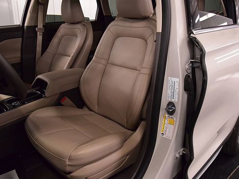 Used 2023 Lincoln Corsair AWD w/ Equipment Group 101A image 32