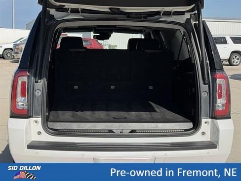 Used 2018 GMC Yukon XL SLT w/ Premium Edition AWD/4WD image 5