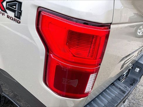 Used 2018 Ford F150 Lariat image 31