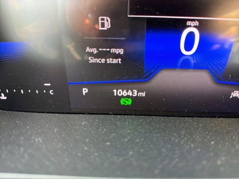 Certified 2025 Volkswagen Taos S FWD image 21