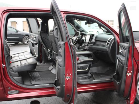 Used 2022 RAM 1500 Laramie AWD/4WD image 17
