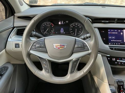 Used 2022 Cadillac XT5 Premium Luxury AWD/4WD image 17