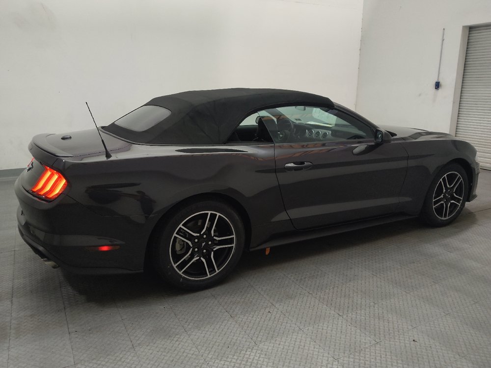 Used 2022 Ford Mustang Premium RWD image 10