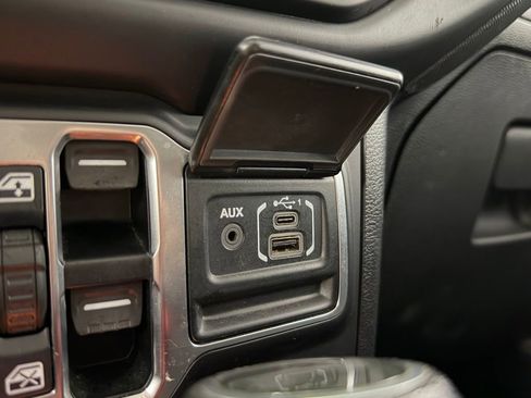 Used 2021 Jeep Wrangler Unlimited Sport AWD/4WD image 25
