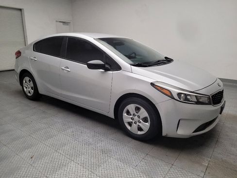 Used 2017 Kia Forte LX FWD image 11