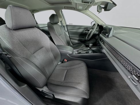Certified 2023 Honda Accord EX image 27