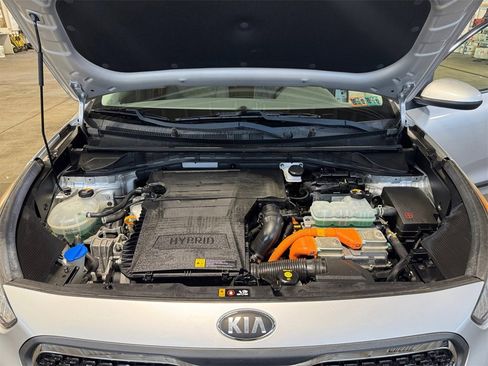 Certified 2018 Kia Niro LX image 27
