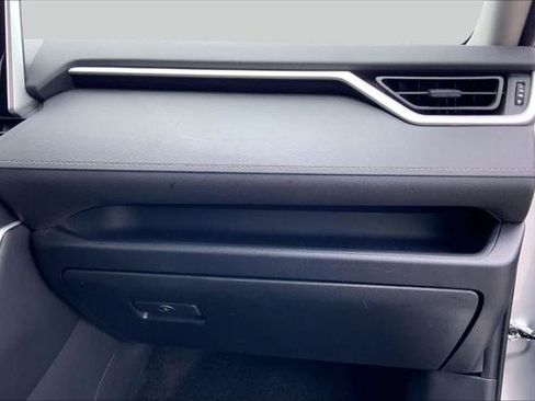 Certified 2025 Toyota RAV4 LE FWD image 18