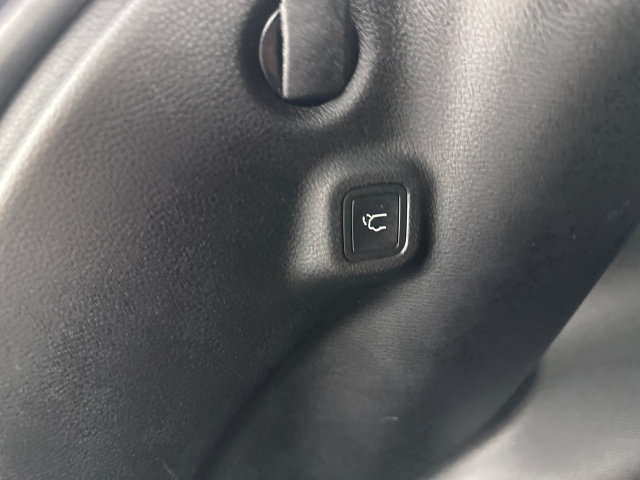 Used 2017 Jeep Compass Latitude w/ Popular Equipment Group AWD/4WD image 24