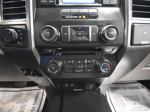 Used 2015 Ford F150 XLT w/ Trailer Tow Package image 17