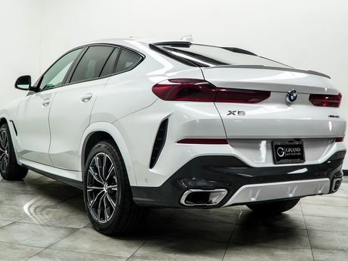 Used 2023 BMW X6 xDrive40i w/ M Sport Package image 11