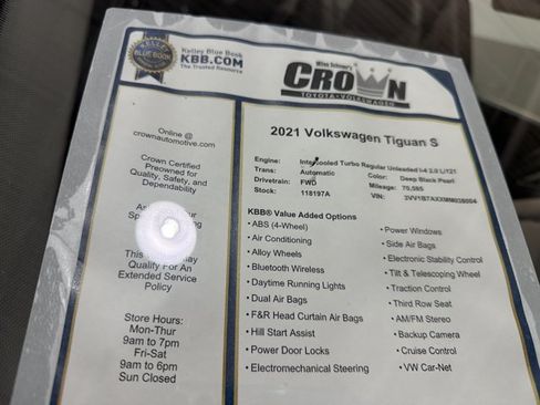 Used 2021 Volkswagen Tiguan S FWD image 39
