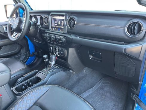 Used 2023 Jeep Wrangler Unlimited Sahara image 43