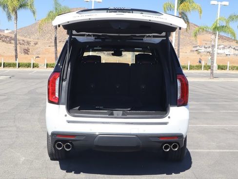 Used 2023 GMC Yukon Denali Ultimate AWD/4WD image 36