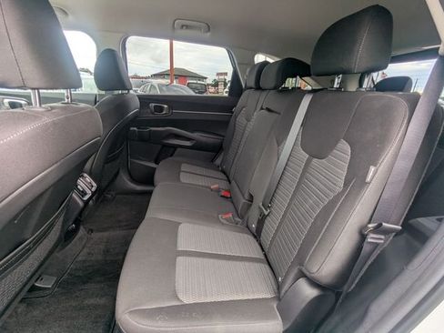 New 2026 Kia Sorento LX FWD image 17