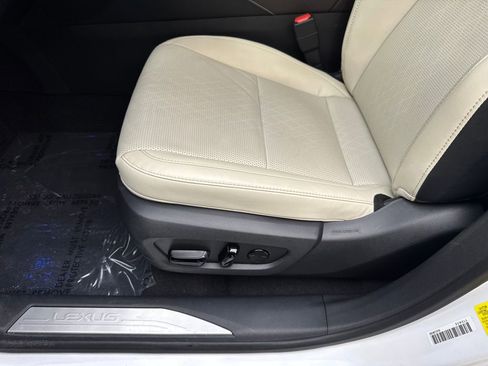 Used 2025 Lexus RX 350 Premium Plus w/ Convenience Package FWD image 25