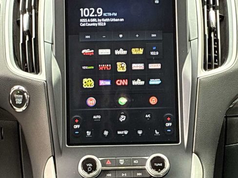 Used 2022 Ford Edge SEL w/ Convenience Package AWD/4WD image 12
