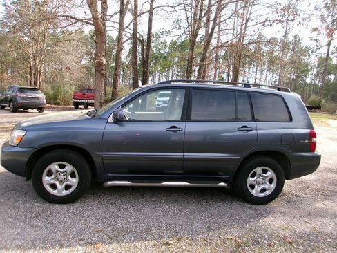 Used 2005 Toyota Highlander 2WD image 1