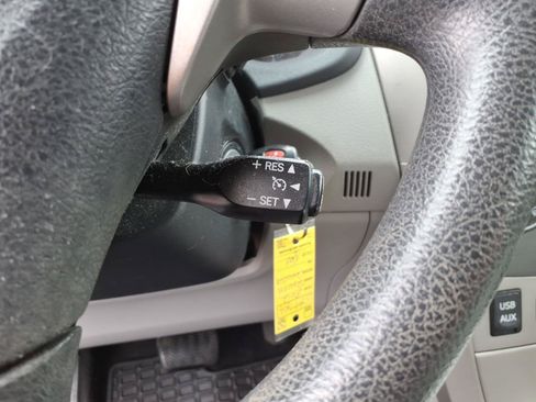 Used 2012 Toyota Corolla LE FWD image 13