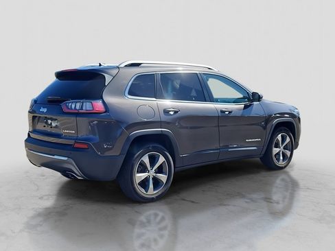 Used 2019 Jeep Cherokee Limited image 3