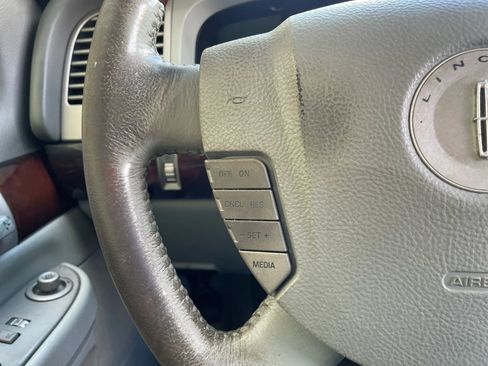 Used 2003 Lincoln Aviator AWD image 17