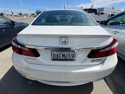 Used 2017 Honda Accord Sport Special Edition image 5