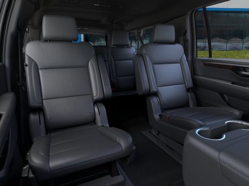 New 2026 Chevrolet Suburban LT w/ Comfort Package AWD/4WD image 24