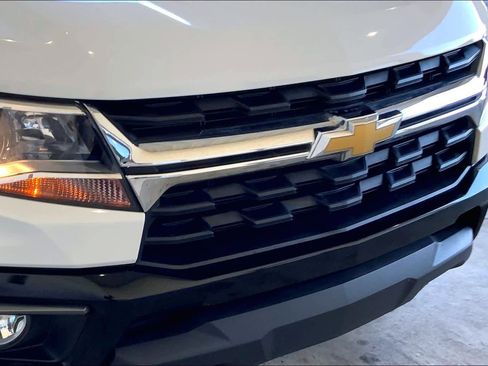 Used 2022 Chevrolet Colorado LT w/ Chrome Appearance Package image 28