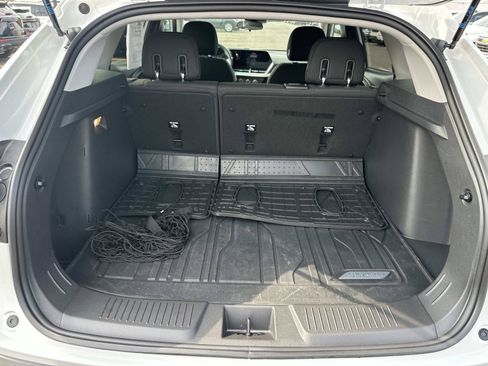Certified 2024 Chevrolet Trax LS w/ LS Convenience Package FWD image 9