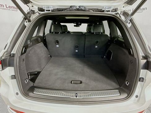 Used 2024 Jeep Grand Cherokee Overland w/ Luxury Tech Group IV image 28