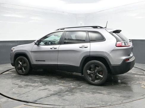 Used 2019 Jeep Cherokee Latitude Plus AWD/4WD image 4