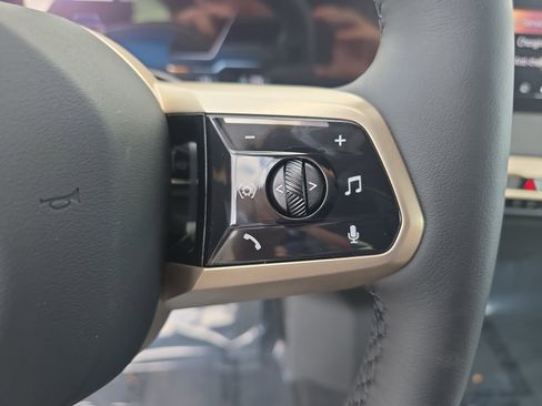 New 2026 BMW iX xDrive45 image 25