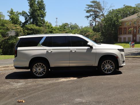 Used 2021 Cadillac Escalade Premium Luxury w/ Driver Assist Tech Package AWD/4WD image 8
