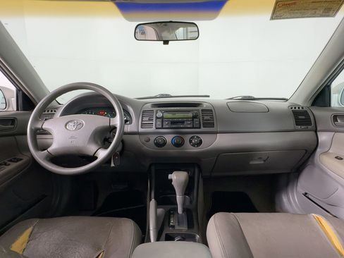 Used 2004 Toyota Camry LE image 13