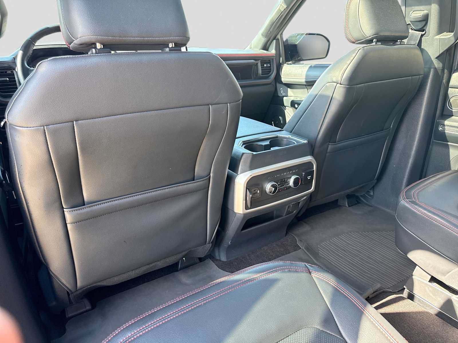 Used 2023 Ford Expedition Limited AWD/4WD image 17