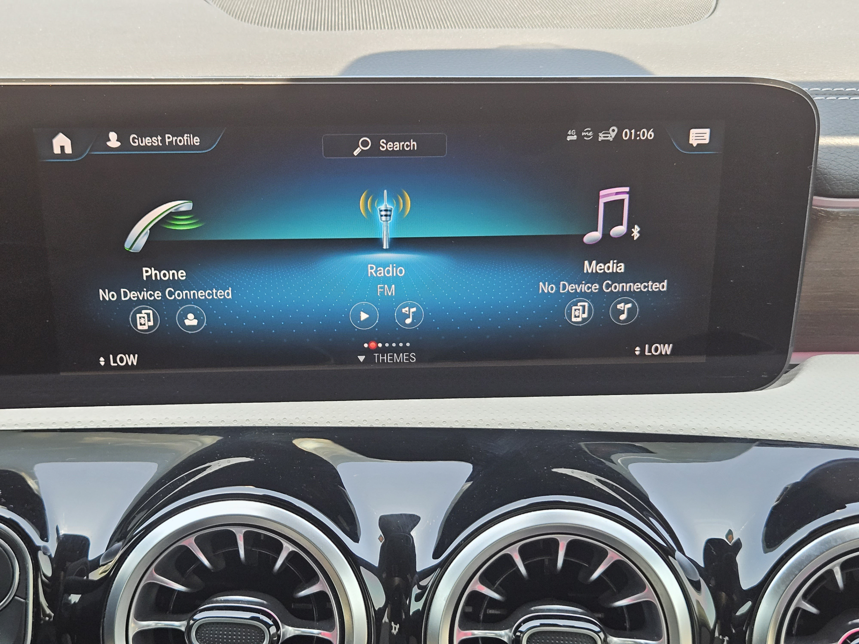 Used 2023 Mercedes-Benz CLA 250 image 9