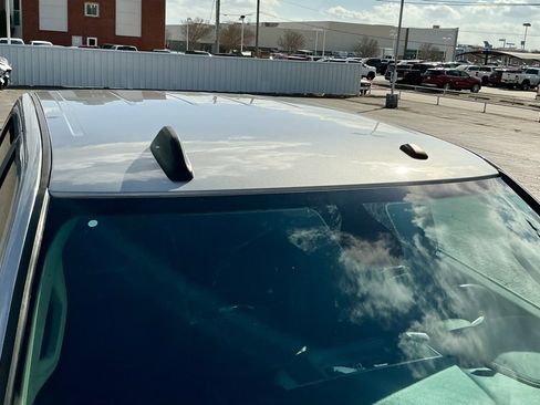 Used 2022 RAM 2500 Laramie w/ Chrome Appearance Group image 12