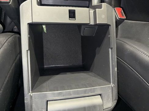 Used 2023 Ford Explorer Limited image 39