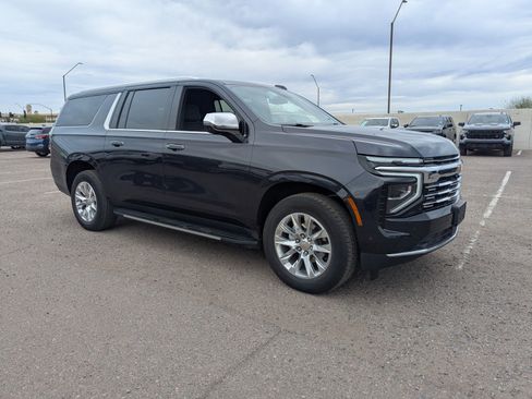 Certified 2025 Chevrolet Suburban Premier image 7