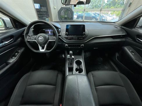 Used 2022 Nissan Altima 2.5 SV FWD image 23