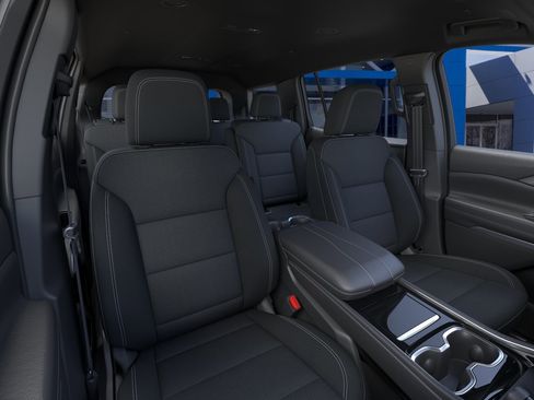 New 2026 Chevrolet Traverse LT FWD image 18