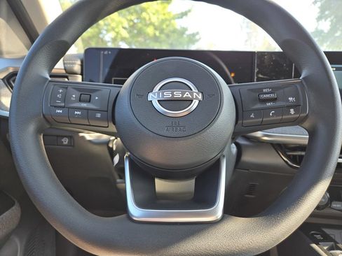 New 2026 Nissan Kicks SR w/ Cold Weather Package FWD image 15