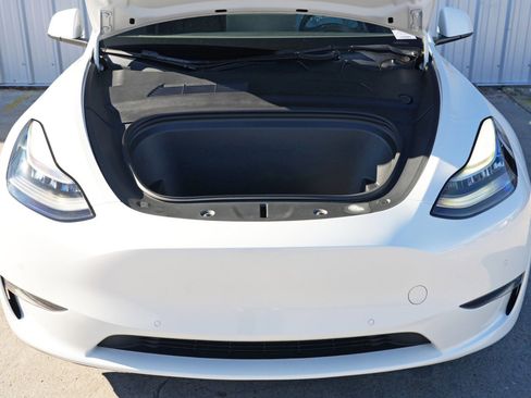 Used 2021 Tesla Model Y 2WD image 7