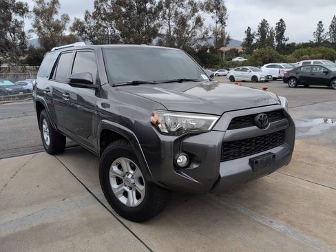 Used 2017 Toyota 4Runner SR5 RWD image 1