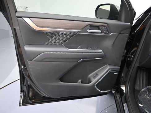 New 2026 GMC Acadia Denali w/ Super Cruise Package image 11