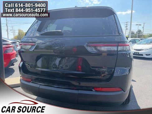 Used 2022 Jeep Grand Cherokee L Limited w/ Black Appearance Package AWD/4WD image 6